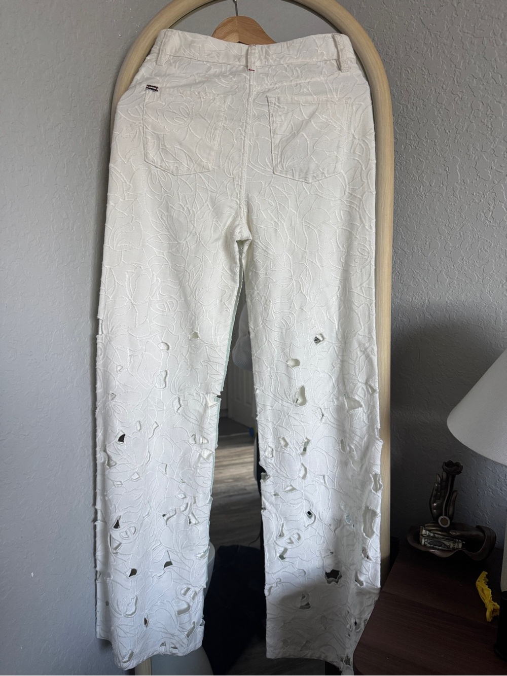 Alice + Olivia Floral Embroided High Rise Jeans - Picture 6 of 9